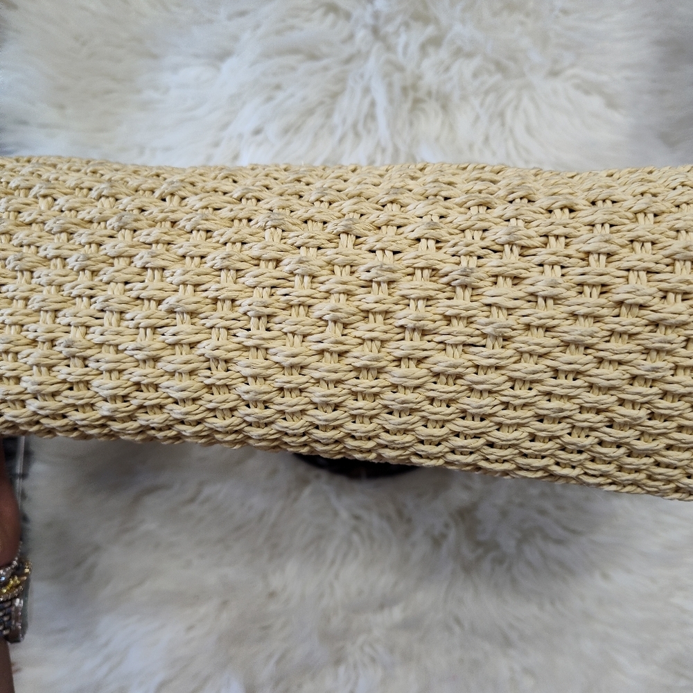 Ann Taylor large boho woven straw tote beach bag with wooden handles - Picture 3 of 9